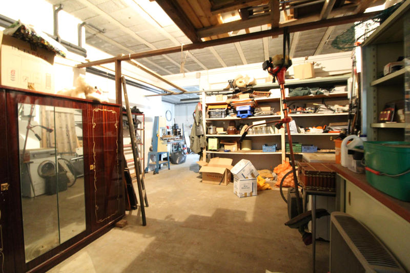 Maison - 180 m² - 7 pièces