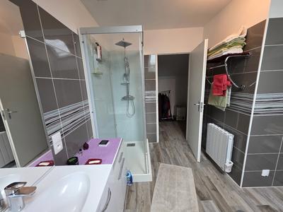 Maison - 245 m² - 9 pièces