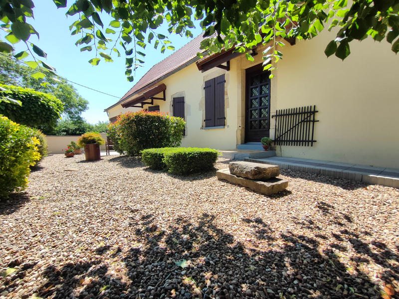 Maison - 220 m² - 8 pièces