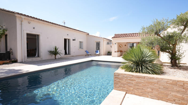 Maison - 305 m² - 10 pièces