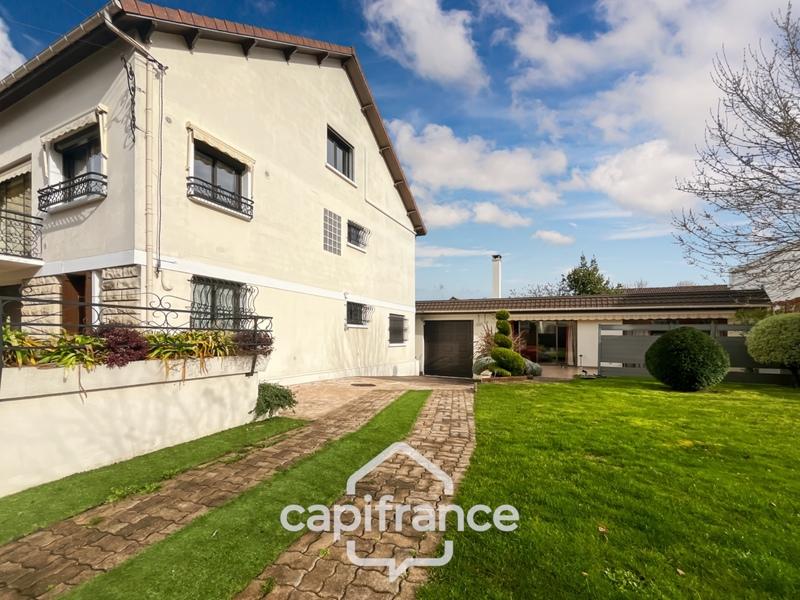 Maison - 200 m² - 6 pièces