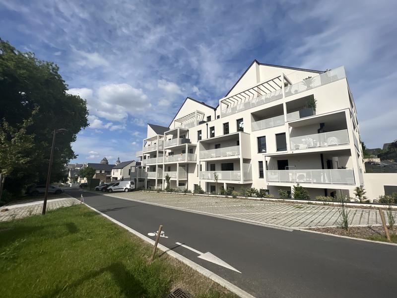 Appartement - 90 m² - 4 pièces