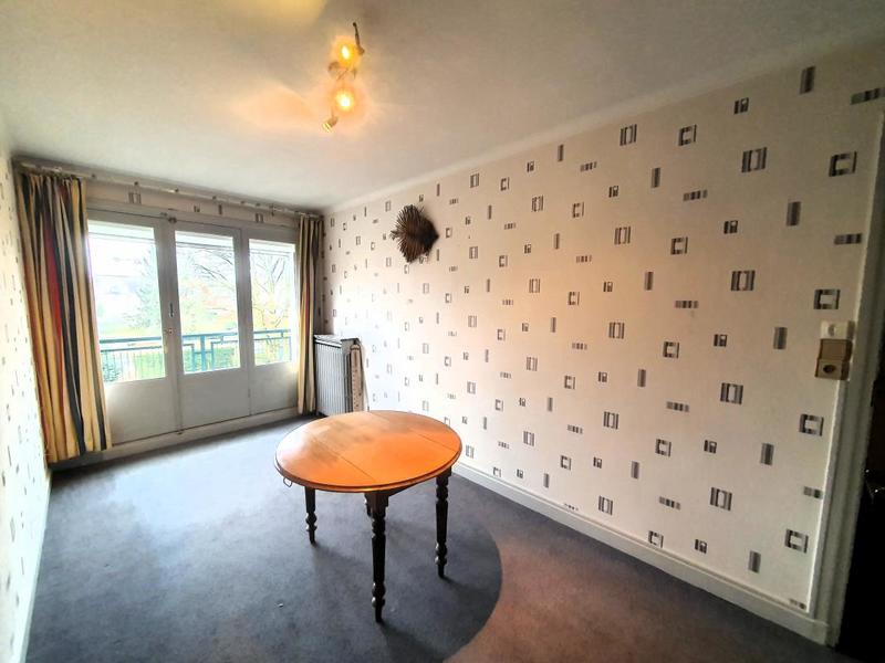 Maison - 230 m² - 11 pièces