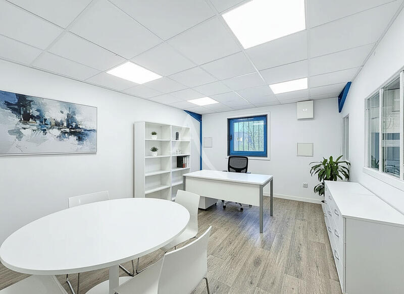 Local d'activité / Entrepôt - 198 m²