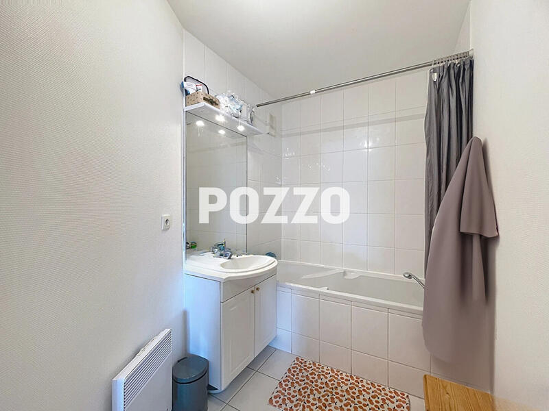 Appartement - 79 m² - 3 pièces