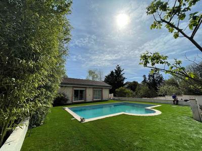 Appartement - 303 m²