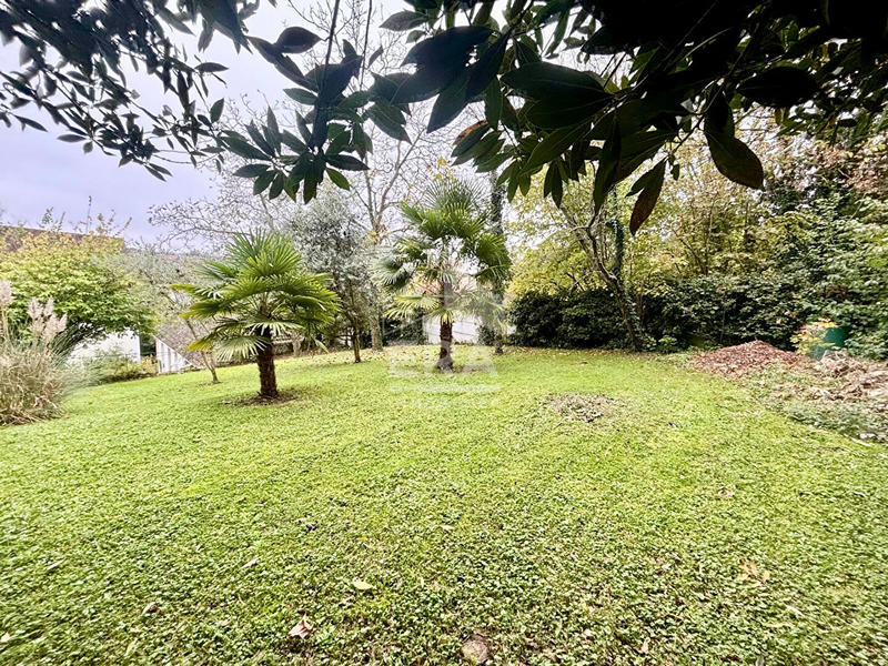 Maison - 186 m² - 6 pièces