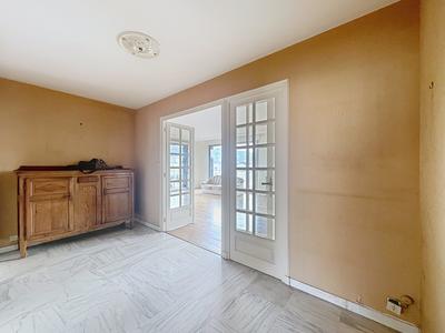 Appartement - 122 m² - 5 pièces