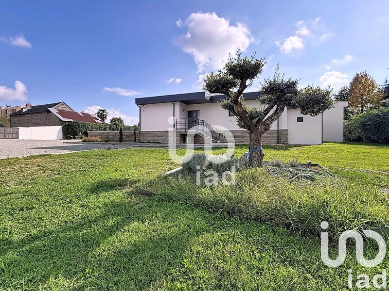 Maison - 207 m² - 6 pièces