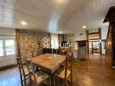 Maison - 89 m² - 5 pièces