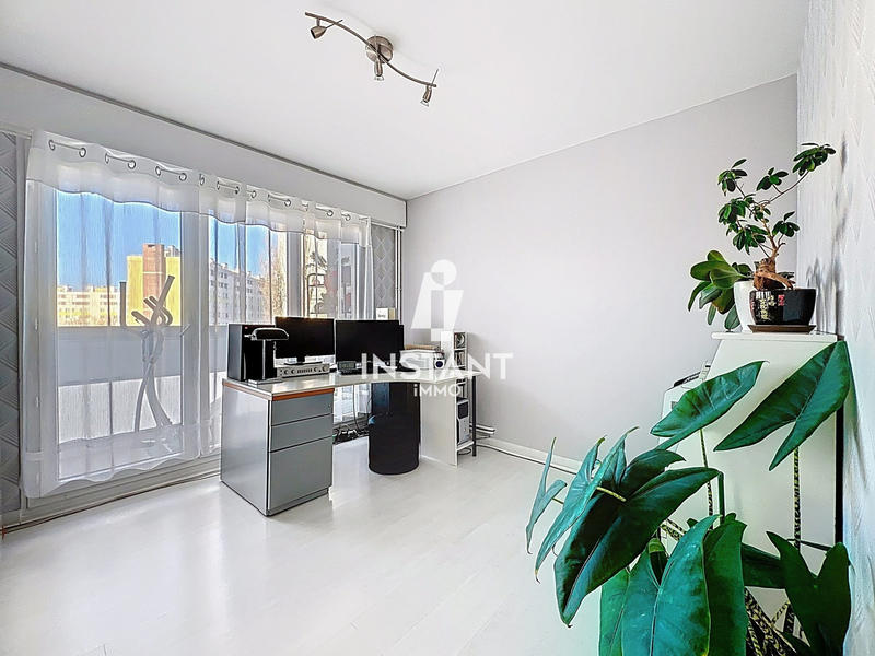 Appartement - 99 m² - 5 pièces