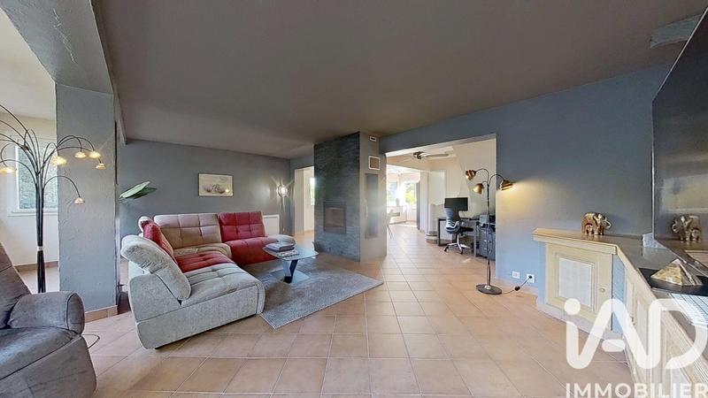 Maison - 264 m² - 8 pièces