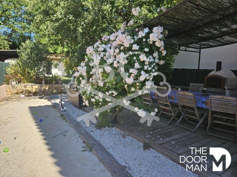 Maison - 98 m² - 4 pièces