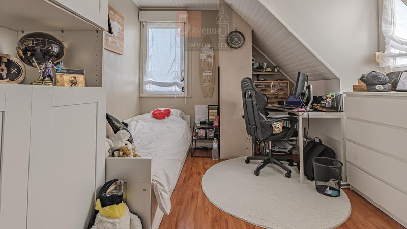 Maison - 137 m² - 6 pièces