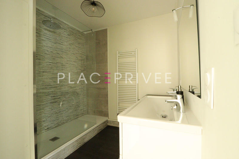 Appartement - 84 m² - 4 pièces