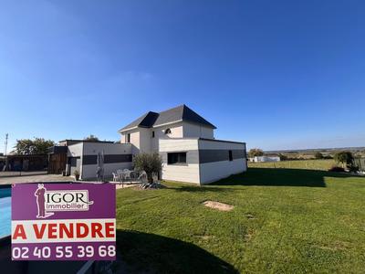 Maison - 153 m² - 6 pièces