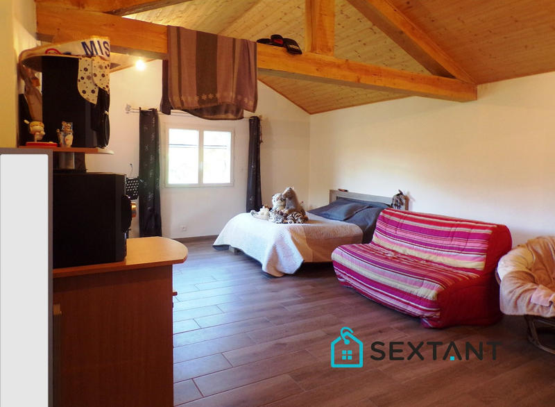 Maison - 355 m² - 11 pièces