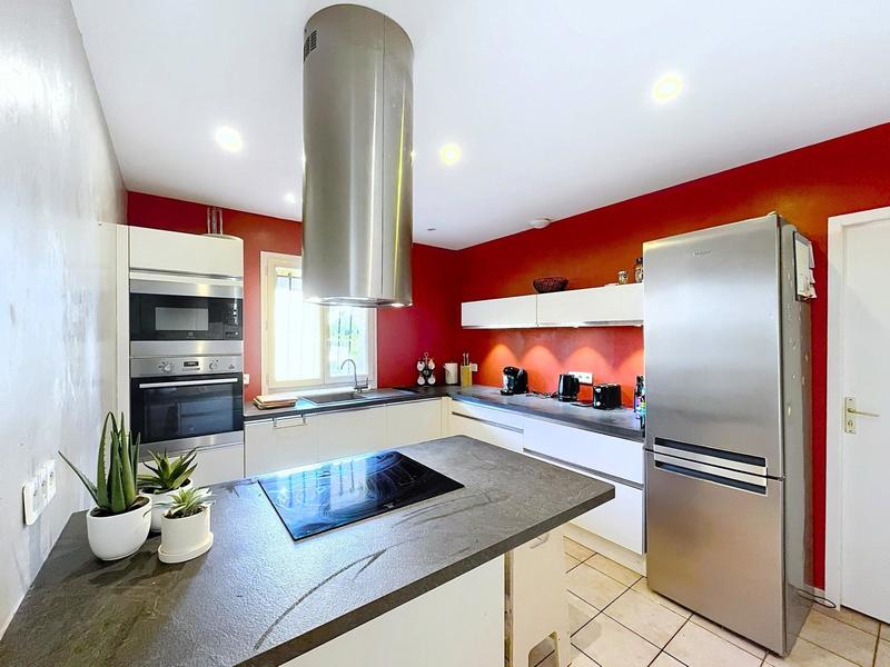 Maison - 135 m² - 6 pièces