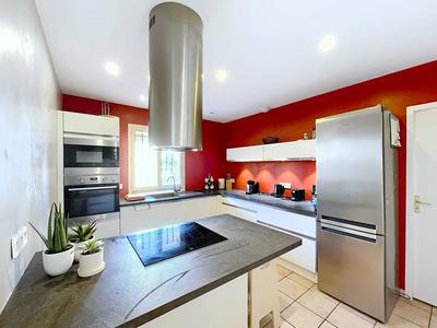 Maison - 135 m² - 6 pièces