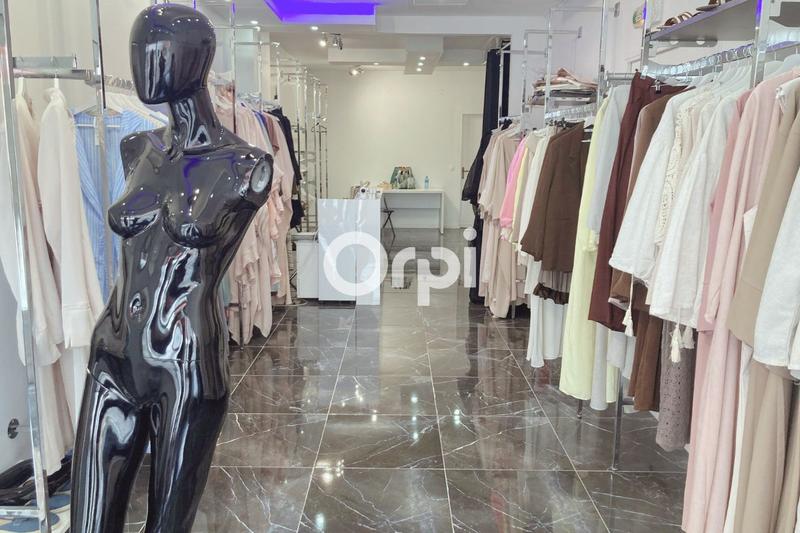 Immeuble - 183 m² - 1 pièce