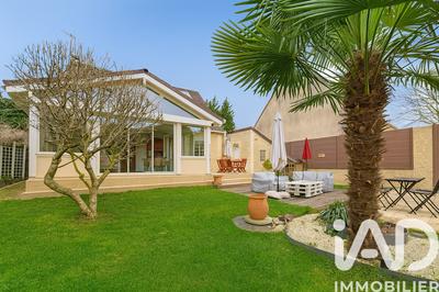 Maison - 143 m² - 7 pièces