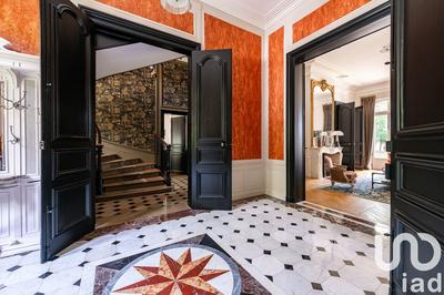 Maison - 327 m² - 10 pièces