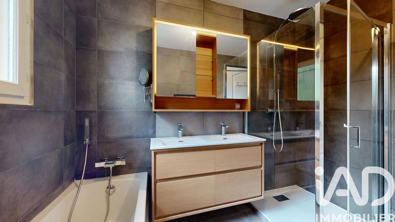 Maison - 92 m² - 4 pièces