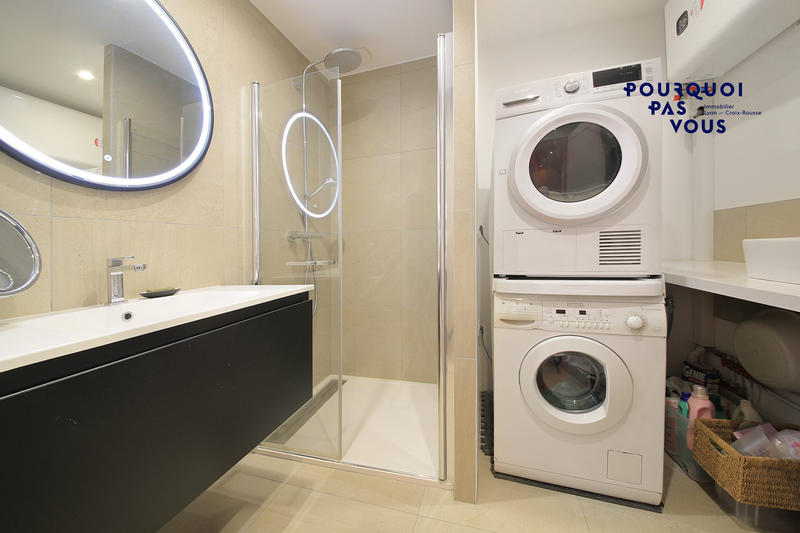 Appartement - 162 m² - 6 pièces