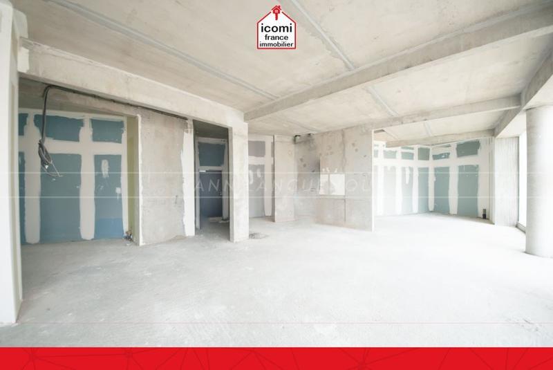 Local commercial - 140 m² - 1 pièce