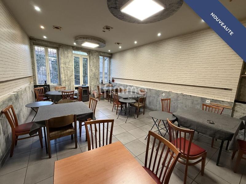 Maison - 300 m² - 9 pièces