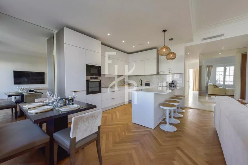 Appartement - 118 m² - 4 pièces