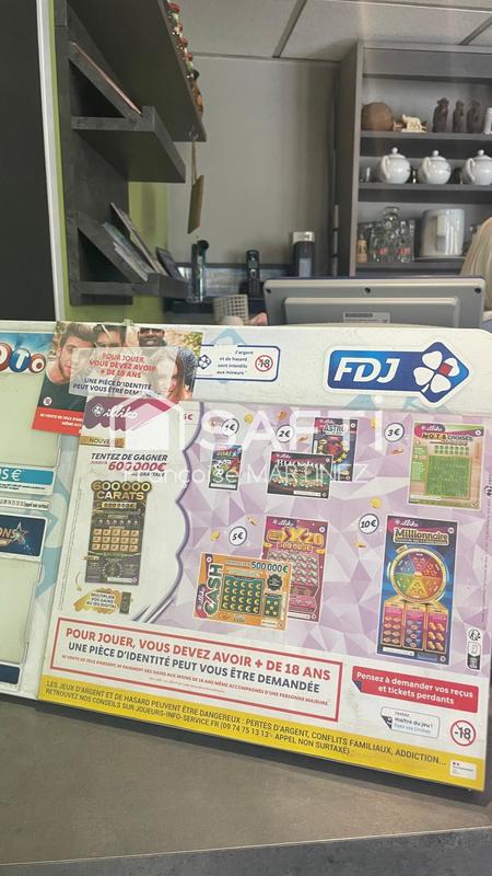 Local commercial - 94 m² - 4 pièces