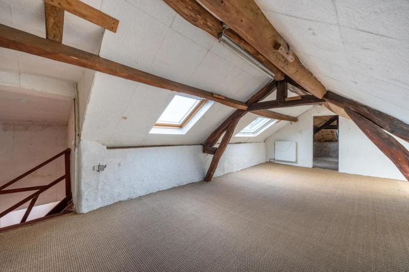 Maison - 196 m² - 7 pièces