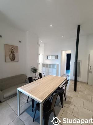 Chambre - 14 m² - 1 pièce