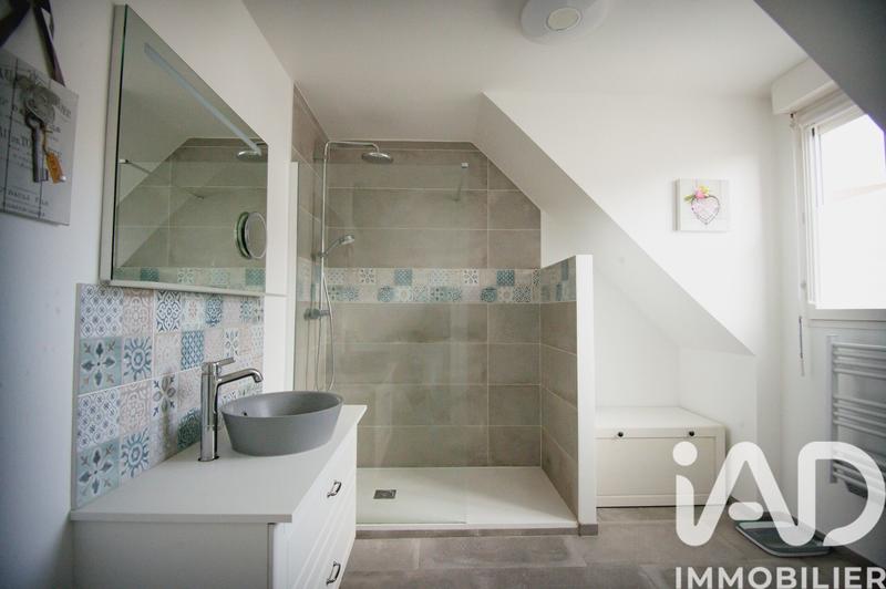 Maison - 137 m² - 5 pièces