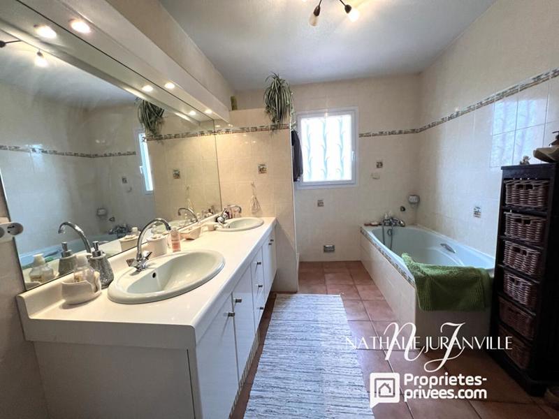 Villa - 207 m² - 7 pièces