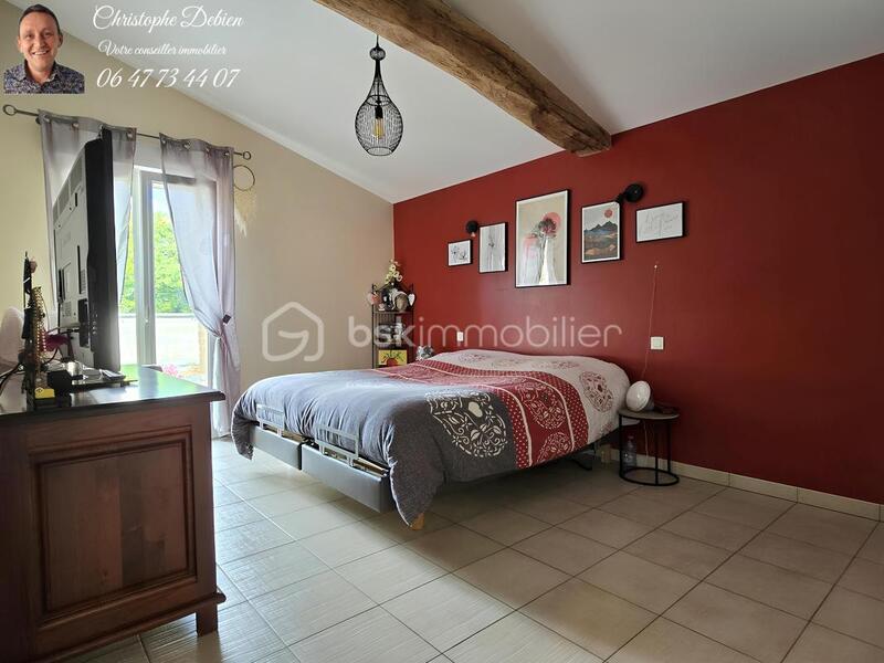 Grange - 231 m² - 10 pièces