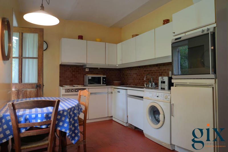 Maison - 179 m² - 7 pièces