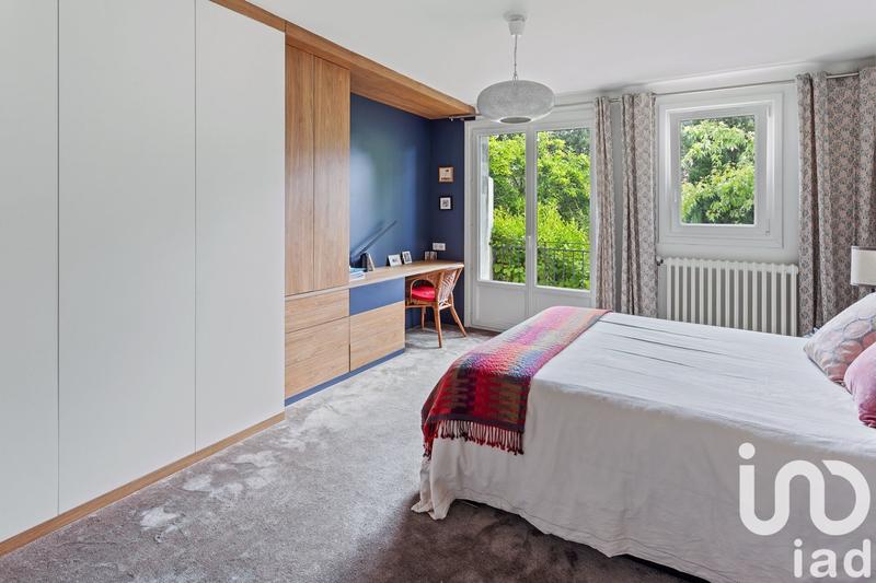 Maison - 205 m² - 5 pièces