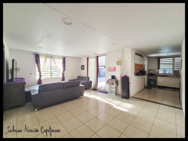 Maison - 195 m² - 8 pièces