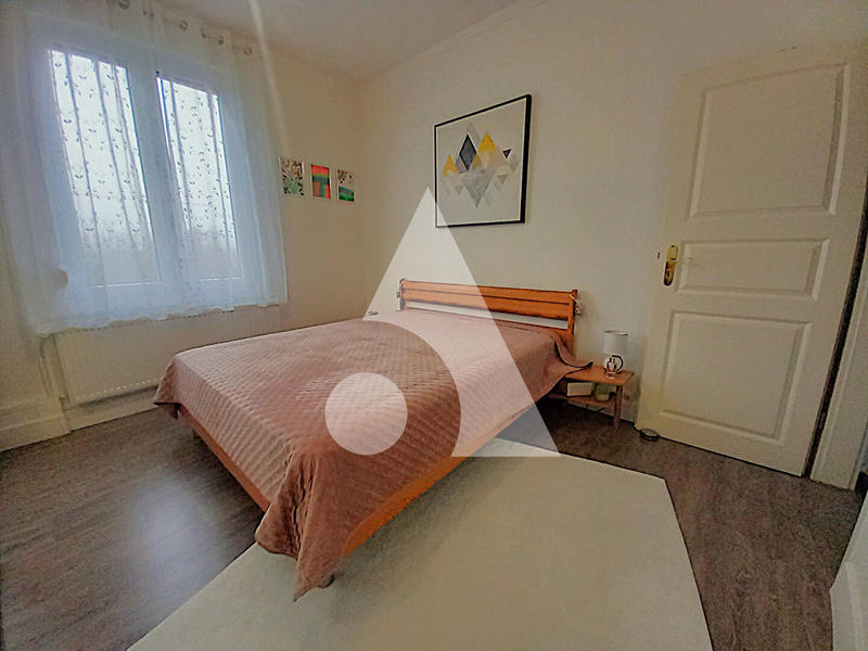 Maison - 94 m² - 6 pièces