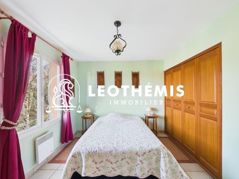 Maison - 177 m² - 8 pièces