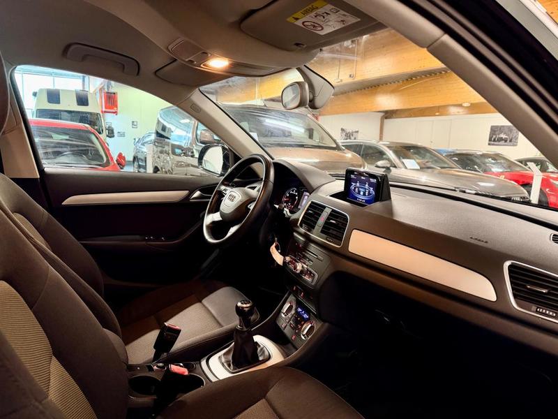 Audi Q3 1.4tfsi 150ch - Crit'Air 1 / Sort de révision