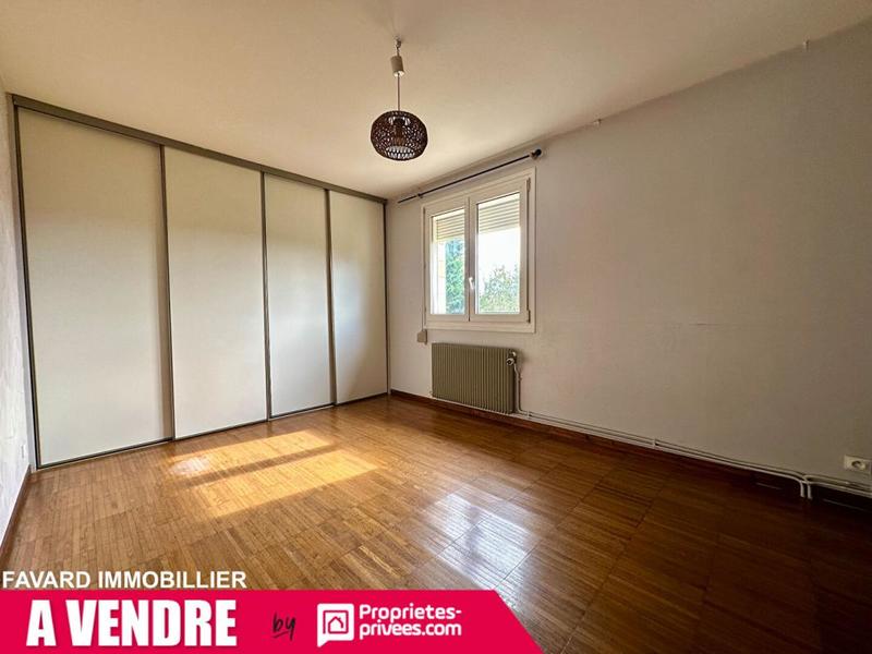 Maison - 238 m² - 9 pièces