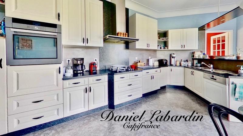 Villa - 188 m² - 6 pièces