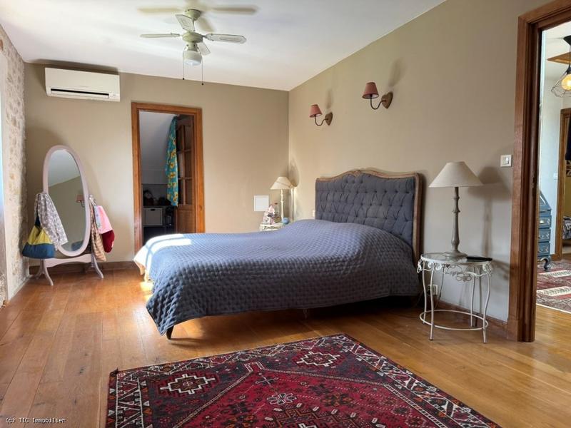 Propriété - 172 m² - 7 pièces