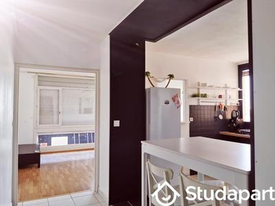 Chambre - 12 m² - 1 pièce