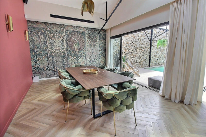 Maison contemporaine - 220 m² - 6 pièces