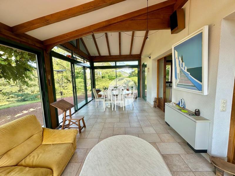 Maison - 167 m² - 6 pièces