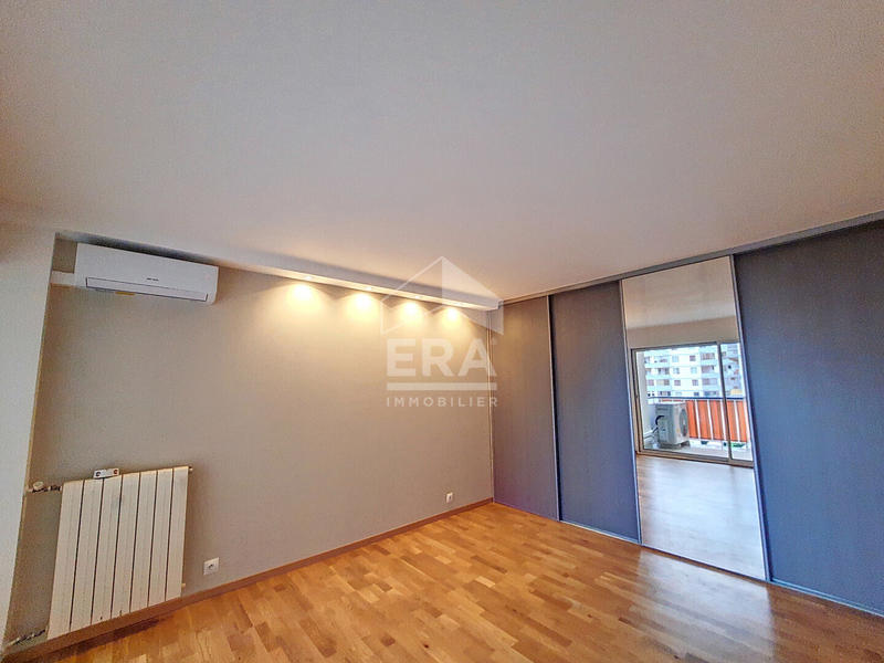 Appartement - 125 m² - 4 pièces